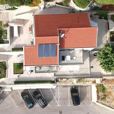 D & J With Heated Pool & Stunning Sea View