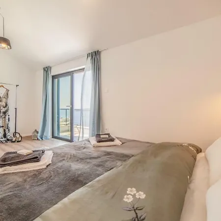 Apartman D & J With Heated Pool & Stunning Sea View Orasac