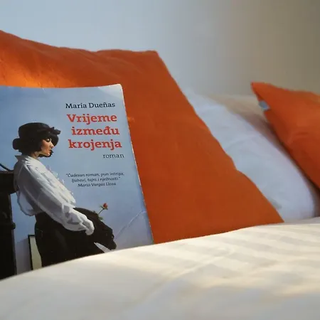 D & J With Heated Pool & Stunning Sea View Apartman Orasac