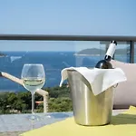 Apartment D & J With Heated Pool & Stunning Sea View Orasac
