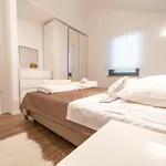 D & J With Heated Pool & Stunning Sea View * Orasac