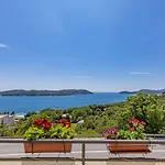 D & J With Heated Pool & Stunning Sea View אורסאץ