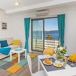 Apartment D & J With Heated Pool & Stunning Sea View Orasac