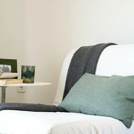 Apartment D & J *