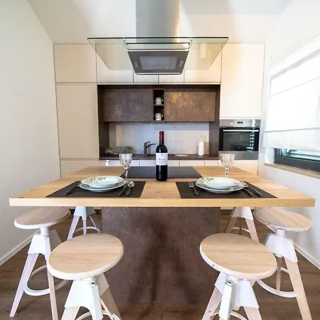Apartament D & J With Heated Pool & Stunning Sea View *