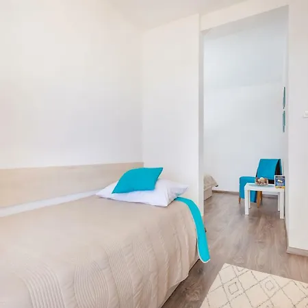 D & J With Heated Pool & Stunning Sea View Orasac