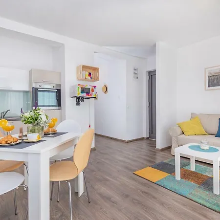 Apartamento D & J With Heated Pool & Stunning Sea View *